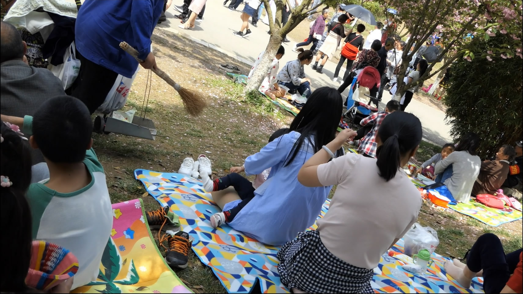 streetsnapnylon[00 01 23][20181208 230140 8]